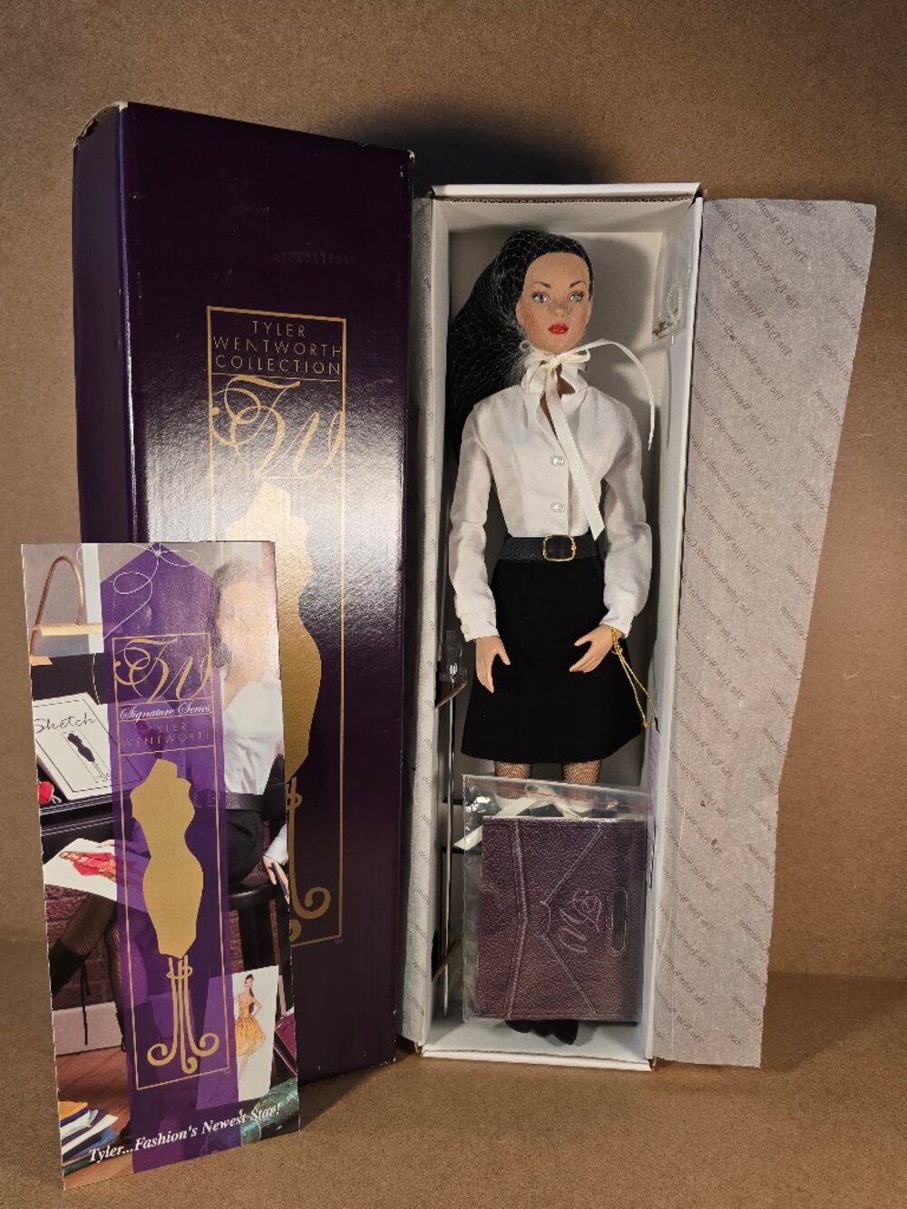 Tyle Wentworth Signature BW - Brunette TW0407 Robert Tonner Doll *Very Good